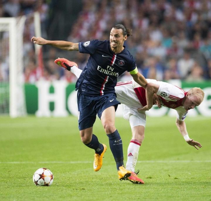 爱游戏娱乐-里昂轻取日本，伊布高光表现