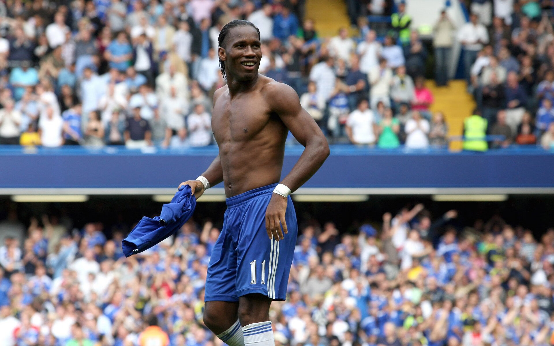 英超争冠焦点战，曼城与利物浦的巅峰对决