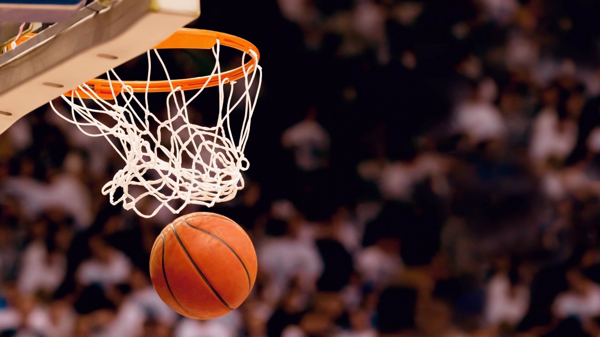 爱游戏2026-凯恩天神下凡，伊朗狂飙突进，H组焦点战演变为一场史诗级征服